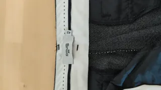 Traje Mujer Fórmula Joven Talla 44 y pantalón 42.