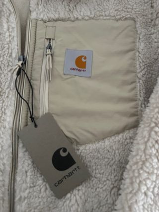 Chaqueta Carhartt Sherpa Crema