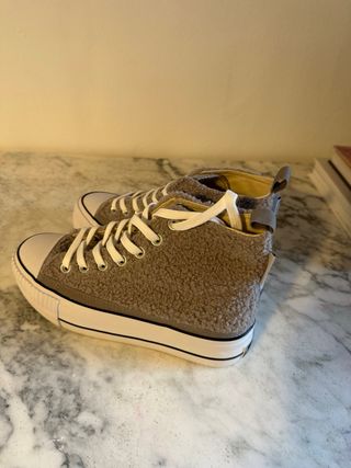 Botas British Knights grises y blancas