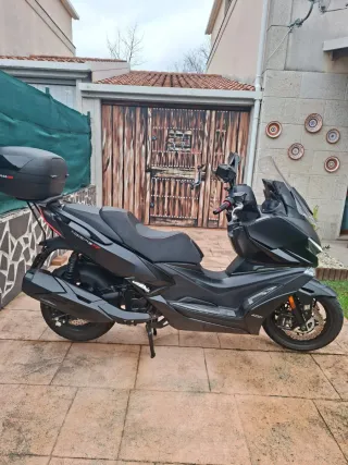 Maxiscooter 500cc Automática Negra