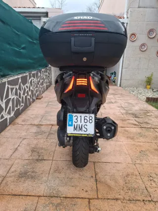 Maxiscooter 500cc Automática Negra