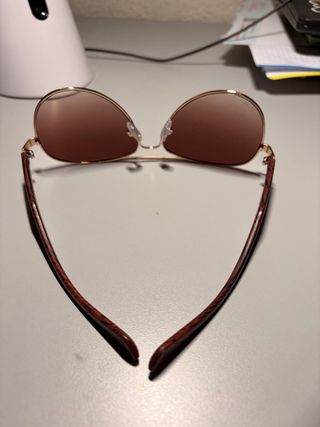 Gafas de sol aviador doradas y marrones