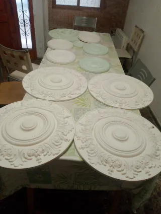 Piezas decorativas de plástico