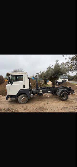 Nissan Eco T 100 Camión Chasis Cabina