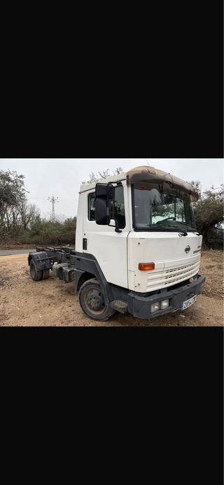 Nissan Eco T 100 Camión Chasis Cabina