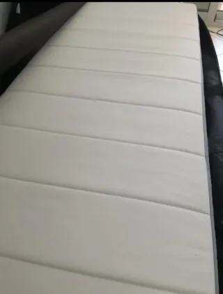 Colchón IKEA firme muelles ensacados.Nunca usado.
