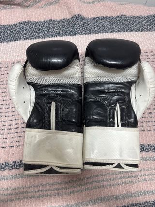 Guantes de boxeo Adidas
