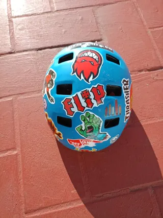 Skate y casco