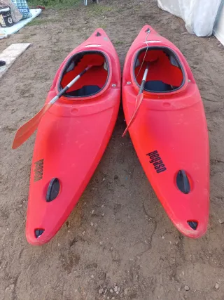 2 Kayaks Pegaso Rojos con Remos