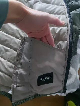 Cazadora acolchada verde oliva