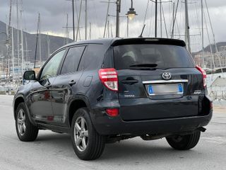 Toyota RAV4 2.2 D-4D Lounge 150 CV Full Optional