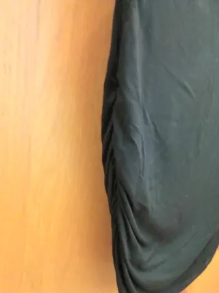 Camiseta negra sin mangas