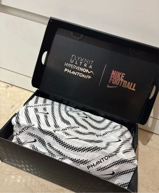 Nike Hypervenom Flyknit Ultra Negro/Rosa