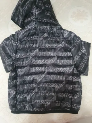 Piumino bimbo nero 18-24 mesi