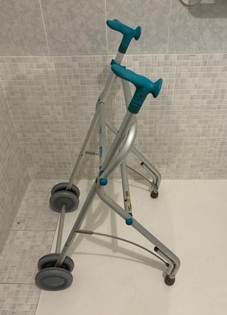 Cama eléctrica hospital, silla ruedas, andador