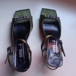 Sandalias LODI verde oliva con pedrería