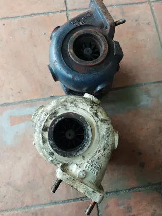 2 Turbos Borg Warner S200W