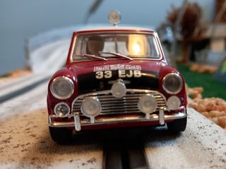 Coche Scalextric Mini Morris Rally Montecarlo