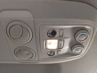 Peugeot Traveller 2021