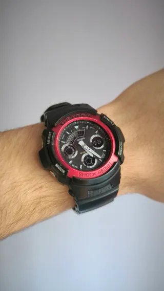 Casio G-Shock Reloj Negro y Rojo