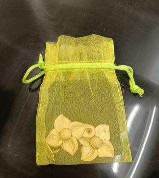 Pendientes Maxi Flor Dorado Texturizados Mate