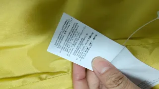 Abrigo amarillo doble botonadura