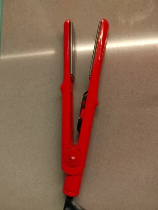 Plancha pelo Steinhart Profesional Roja