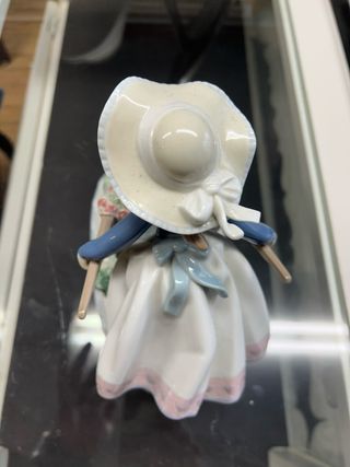 Figura Lladro Niña con Carretilla Flores