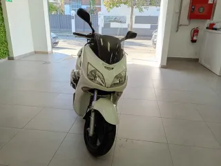 TGB Xmotion 300cc Maxiscooter