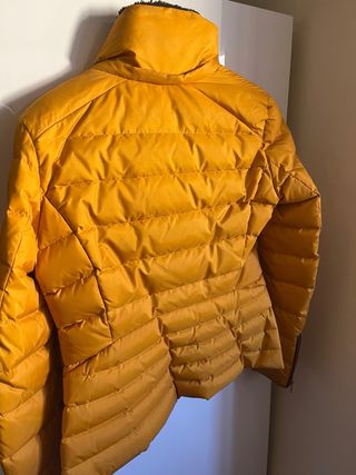 Chaqueta Zara Mostaza