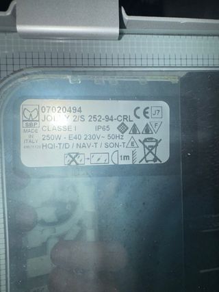 Foco de luz industrial