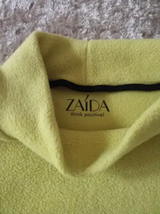 Jersey polar amarillo con rayas negras