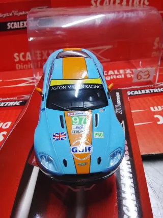 Scalextric Aston Martin Vantage Digital