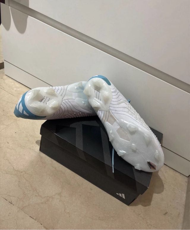 Adidas Predator Accuracy FG x Parley