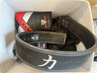 Saco de boxeo RDX + 2 pares guantes