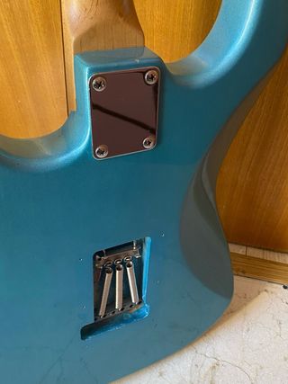 Guitarra Squier Stratocaster Azul mejorada
