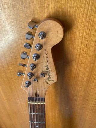 Guitarra Squier Stratocaster Azul mejorada