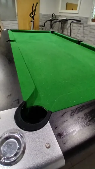 Mesa de billar verde