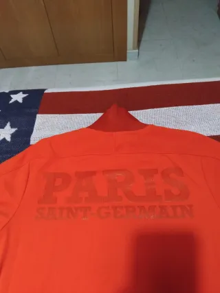 Sudadera Nike PSG Roja 18 €