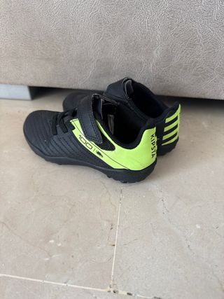 Botas de fútbol para niño