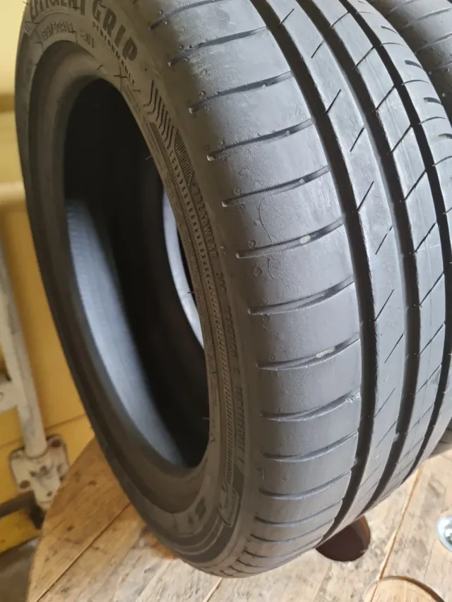 Se vende 2 Neumáticos en perfecto estado