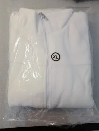 Chaqueta polar blanca