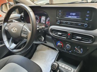 Hyundai i10 1.0 AÑO 2021