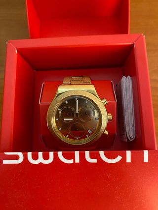 Reloj Swatch Dorado