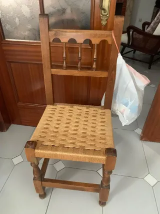 Mesa extensible y 6 sillas de cocina de madera