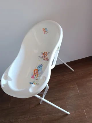 Bañera bebé Tega Baby con soporte