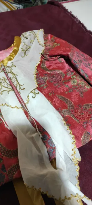 Traje Fallera Antiga y manga farol