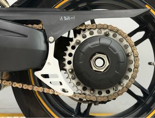 TRIUMPH SPEED TRIPLE 1050