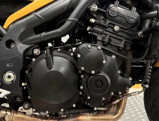 TRIUMPH SPEED TRIPLE 1050
