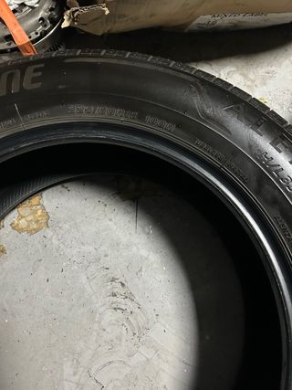 2 neumáticos  Bridgestone 225/60R18 100H